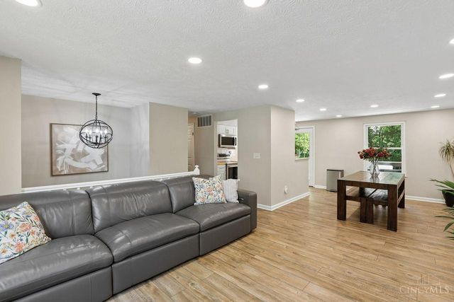 6673 Fernshire Court, Mason, OH 45040