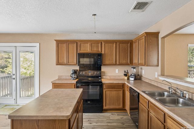7938 Mainland Woods, San Antonio, TX 78250