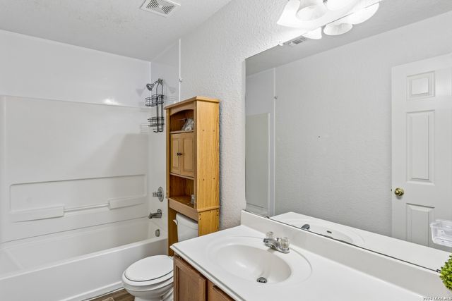 7938 Mainland Woods, San Antonio, TX 78250