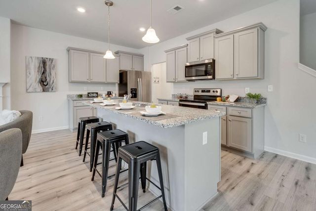 1711 Hillview Lane, Lithonia, GA 30058