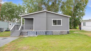 8 Crown Drive Pr, West Richland, WA 99353