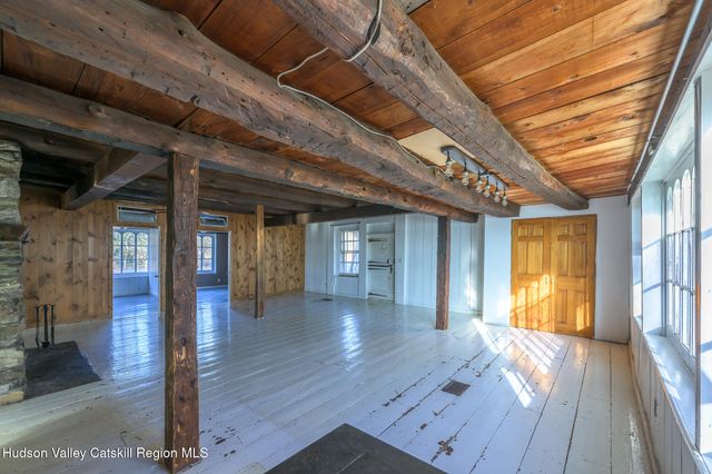 91 Scheller Park Road, New Baltimore, NY 12124