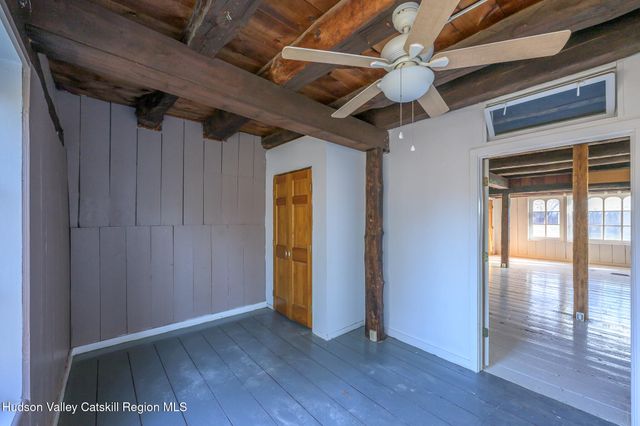 91 Scheller Park Road, New Baltimore, NY 12124