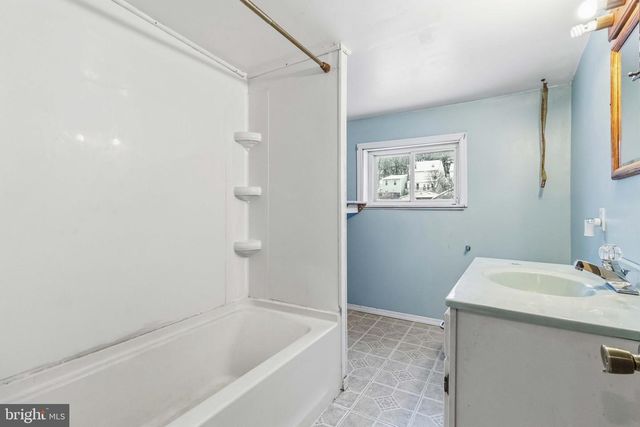 838 W PINE ST, Coal Township, PA 17866