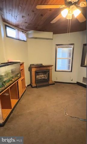 838 W PINE ST, Coal Township, PA 17866