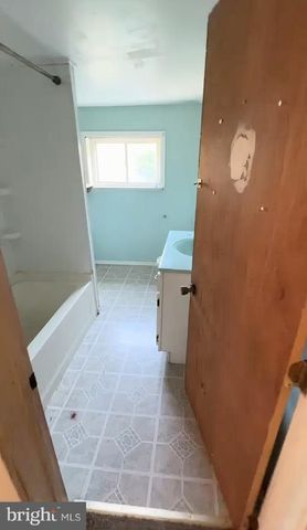 838 W PINE ST, Coal Township, PA 17866