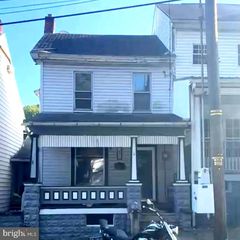 838 W PINE ST, Coal Township, PA 17866