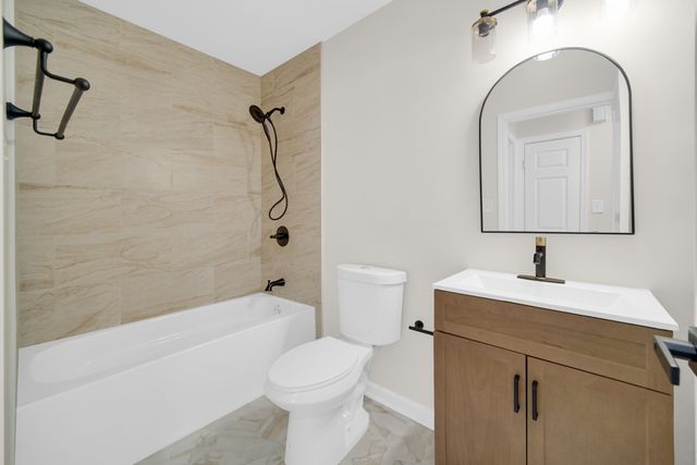 386 Paxton Avenue, Calumet City, IL 60409