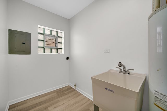 386 Paxton Avenue, Calumet City, IL 60409