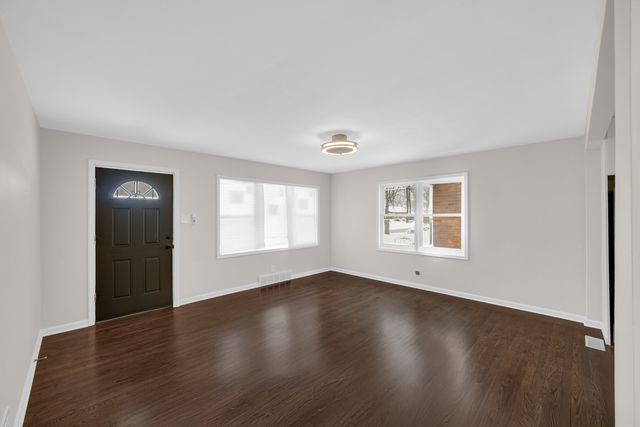 386 Paxton Avenue, Calumet City, IL 60409