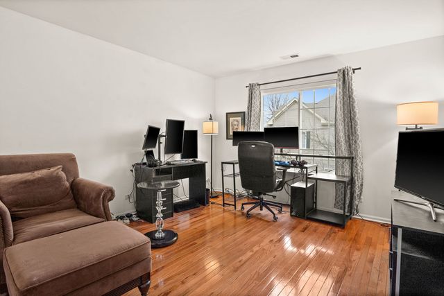 6131 Canterbury Lane, Hoffman Estates, IL 60192