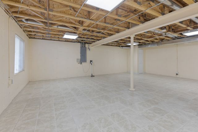 6131 Canterbury Lane, Hoffman Estates, IL 60192