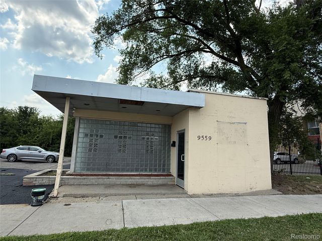 9559 Greenfield Road, Detroit, MI 48227