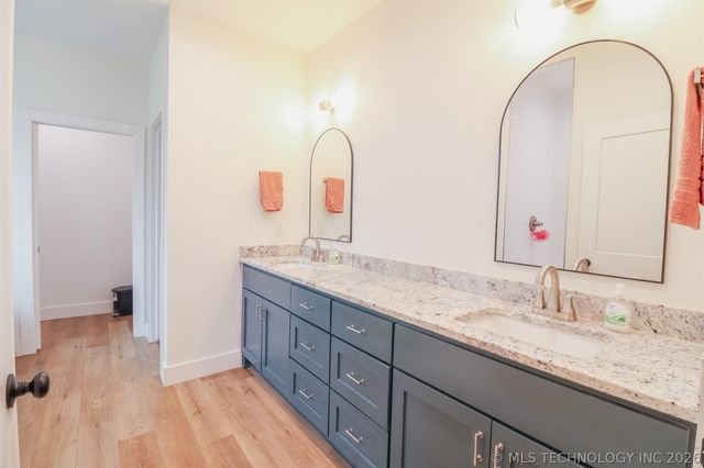 1000 S Moccasin Place, Sapulpa, OK 74066