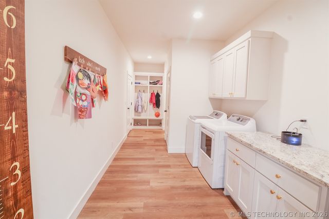 1000 S Moccasin Place, Sapulpa, OK 74066