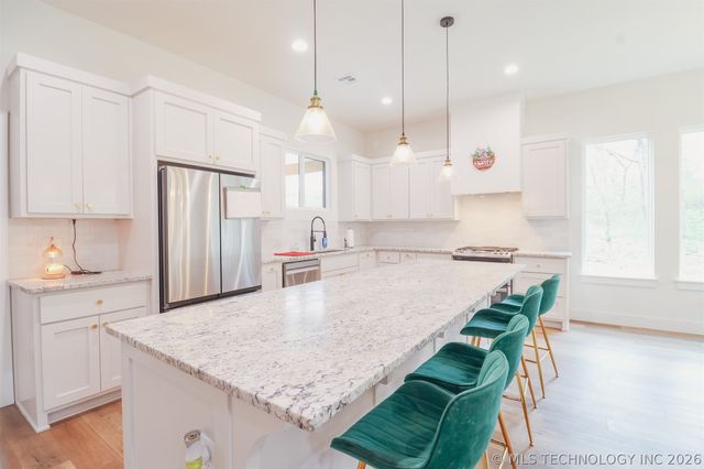 1000 S Moccasin Place, Sapulpa, OK 74066