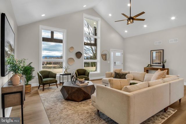 158 SHERBY LN, Shermans Dale, PA 17090