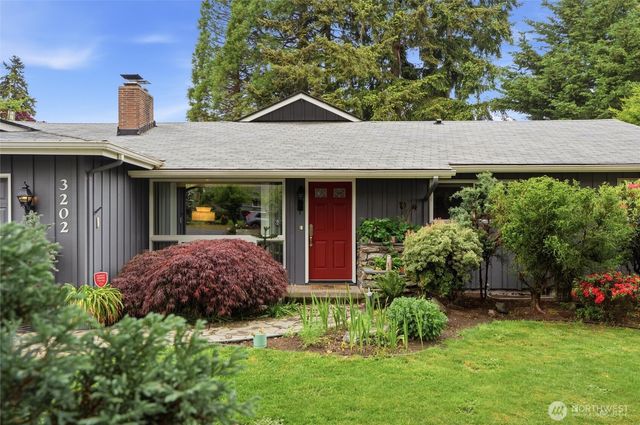 3202 Crystal Springs Road W, University Place, WA 98466