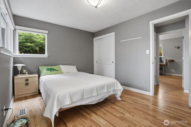 3202 Crystal Springs Road W, University Place, WA 98466