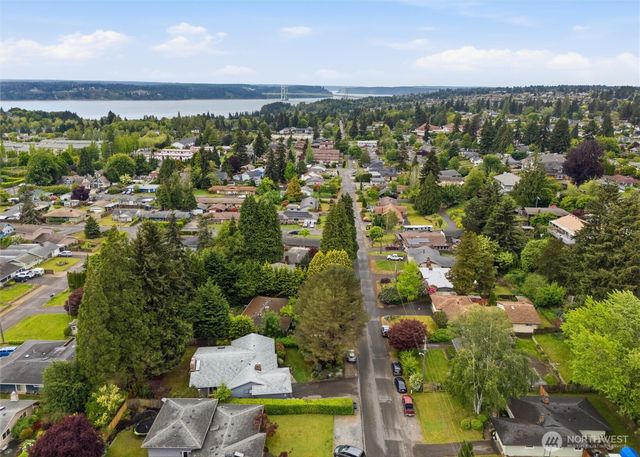 3202 Crystal Springs Road W, University Place, WA 98466