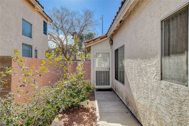 859 Single Tree Drive, Las Vegas, NV 89123