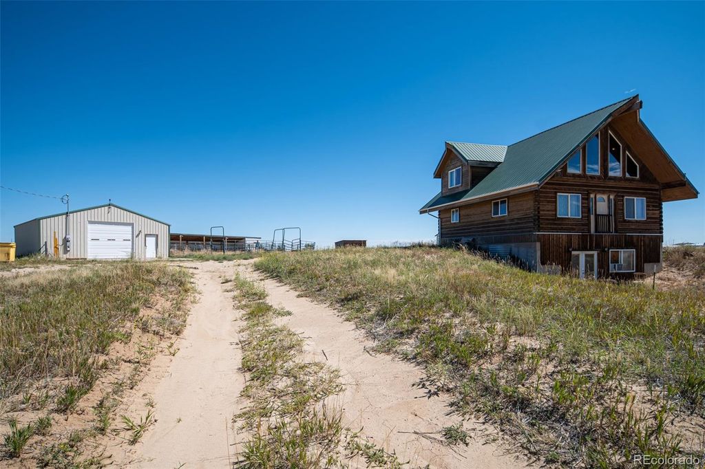 1212 S County Road 185, Byers, CO 80103