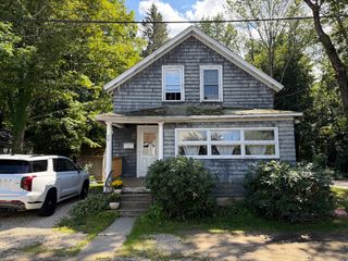 24 Union St, Merrimac, MA 01860