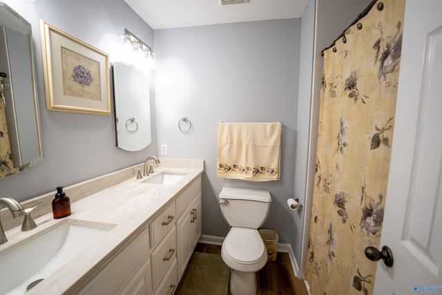 18344 Foxford Lane, Athens, AL 35613