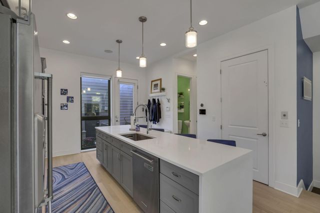 268 Neruda Avenue, Columbus, OH 43215