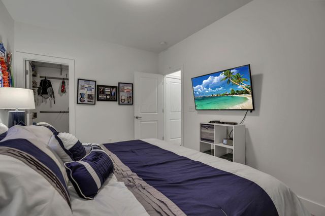 268 Neruda Avenue, Columbus, OH 43215