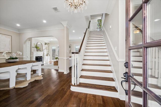 1727 Nantucket Drive, Houston, TX 77057