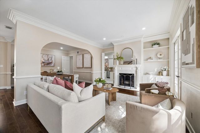 1727 Nantucket Drive, Houston, TX 77057