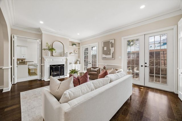 1727 Nantucket Drive, Houston, TX 77057