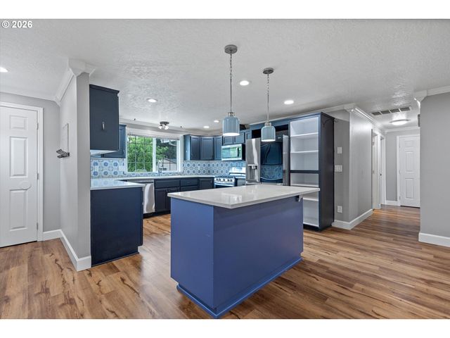 2221 Sw INDIAN MARY Ct, Troutdale, OR 97060