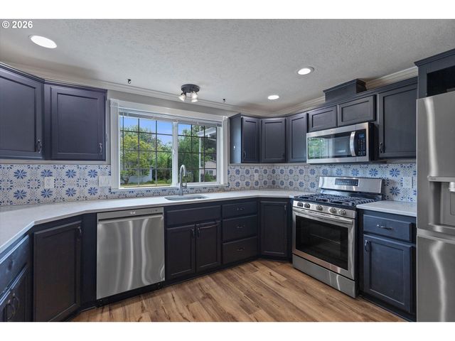 2221 Sw INDIAN MARY Ct, Troutdale, OR 97060