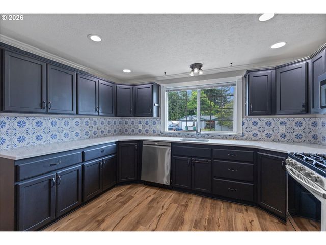 2221 Sw INDIAN MARY Ct, Troutdale, OR 97060