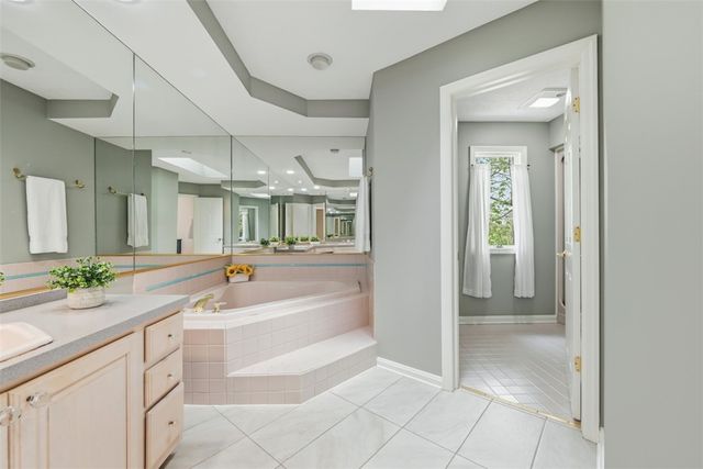 98 Firethorn Rd, Economy, PA 15005