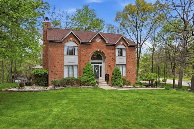 98 Firethorn Rd, Economy, PA 15005