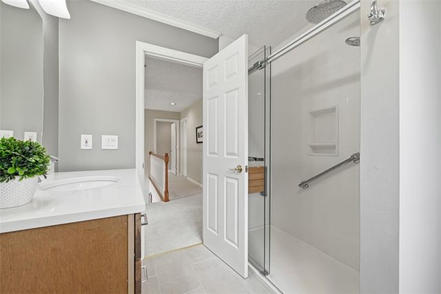 98 Firethorn Rd, Economy, PA 15005