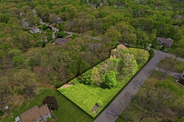 98 Firethorn Rd, Economy, PA 15005