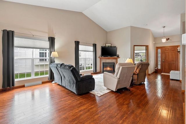5529 W BROOKVIEW DRIVE, Appleton, WI 54913