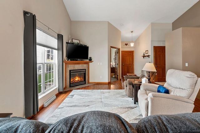 5529 W BROOKVIEW DRIVE, Appleton, WI 54913