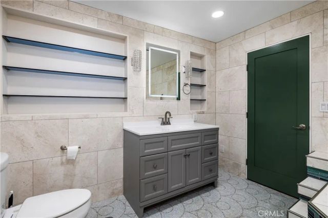 4566 Lower Live Oak Canyon, La Verne, CA 91750