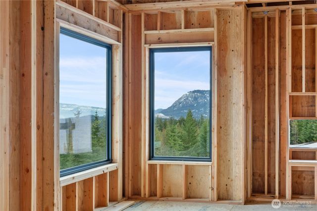 901 Whisper Creek Drive, Cle Elum, WA 98922