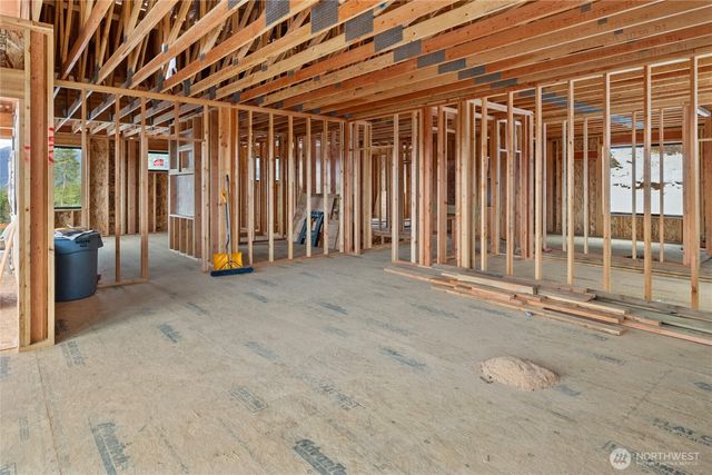 901 Whisper Creek Drive, Cle Elum, WA 98922