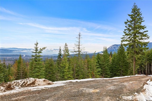 901 Whisper Creek Drive, Cle Elum, WA 98922