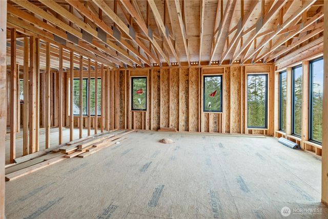 901 Whisper Creek Drive, Cle Elum, WA 98922