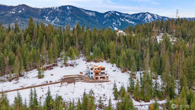 901 Whisper Creek Drive, Cle Elum, WA 98922