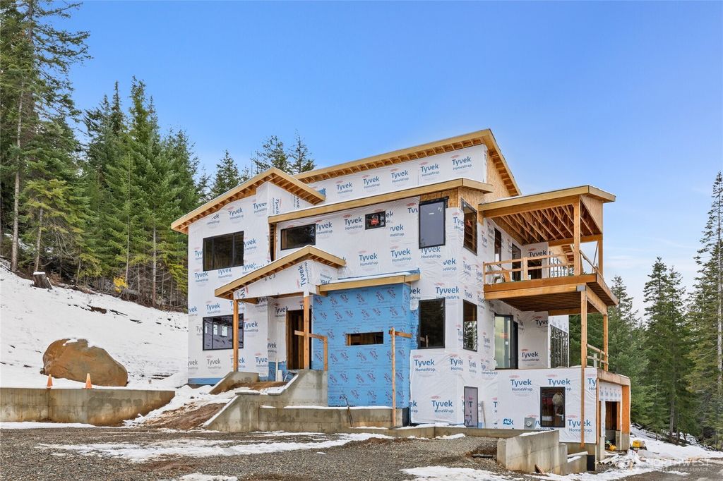 901 Whisper Creek Drive, Cle Elum, WA 98922