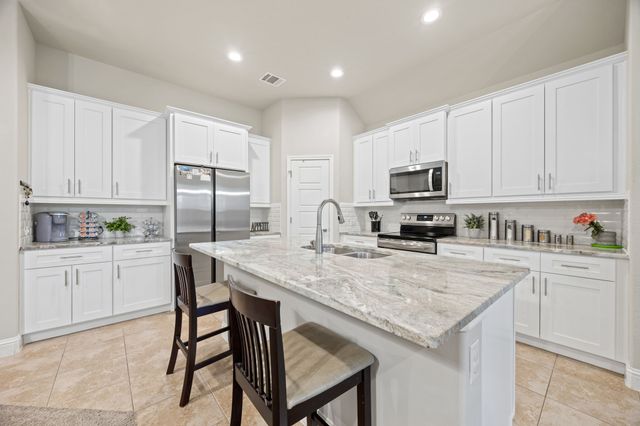 1404 Eagle Nest Drive, Azle, TX 76020
